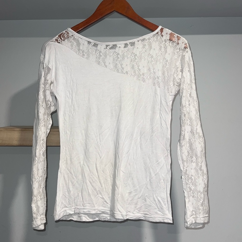 White long sleeve lace tee‎